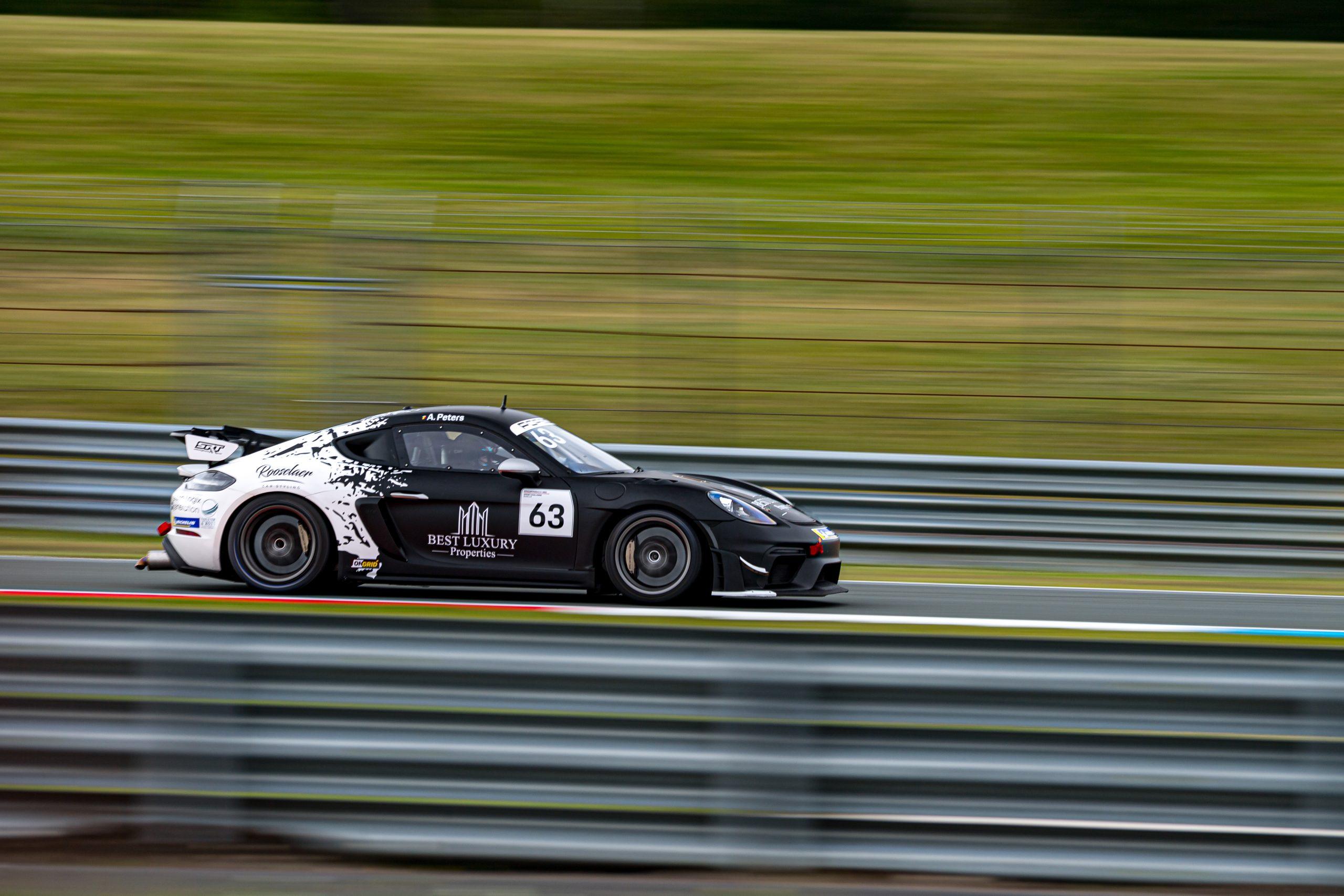 Porsche Sprint Challenge Benelux Assen: tweemaal winst voor Arthur Peters in klasse 'GT4RS'