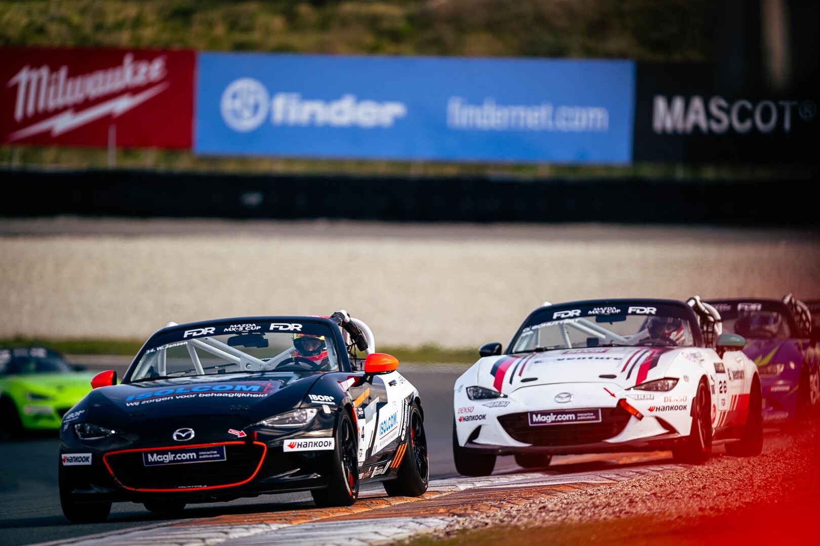In een notendop: Belcar Skylimit Sprint Cup, Historic Monoposto en Mazda MX-5 Benelux in Zandvoort